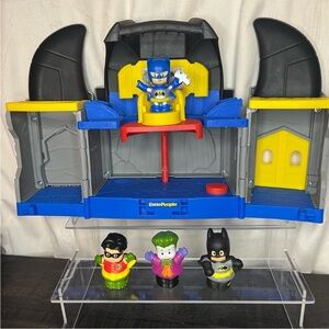 FISHER-PRICE - LITTLE PEOPLE DC SUPER FRIENDS INTERACTIVE BATCAVE PLAYSET